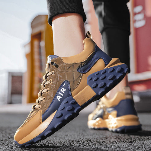 Încălțăminte sport și de agrement cu platformă antiderapantă 